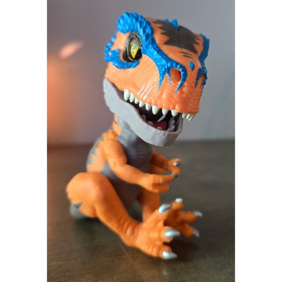 WowWee‎ Fingerlings Untamed Dinosaur Interactive Raptor Action Figure Toy - Picture 2 of 4